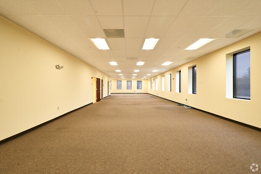 More Photos Of 1050 Key Pky, Frederick Medical For Lease