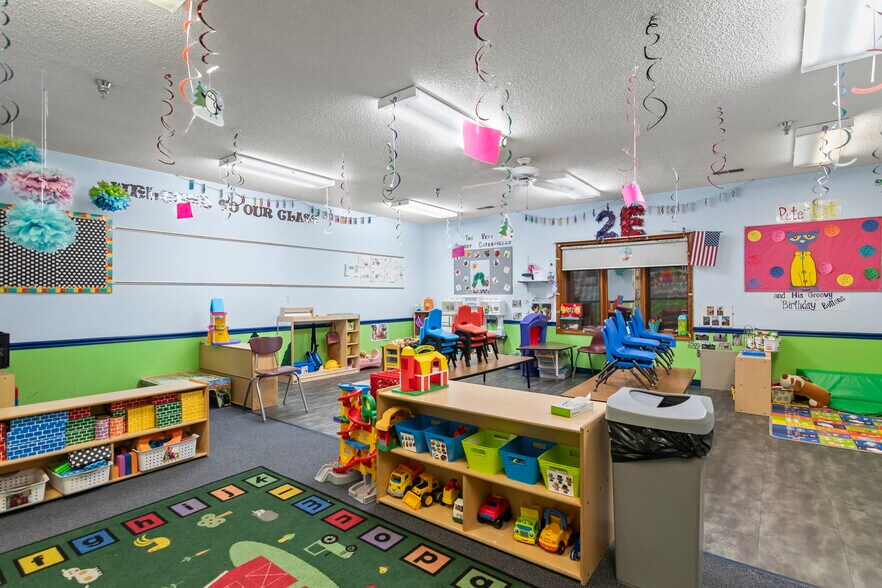 More Photos Of 805 Chatham Rd, Springfield Schools For Sale