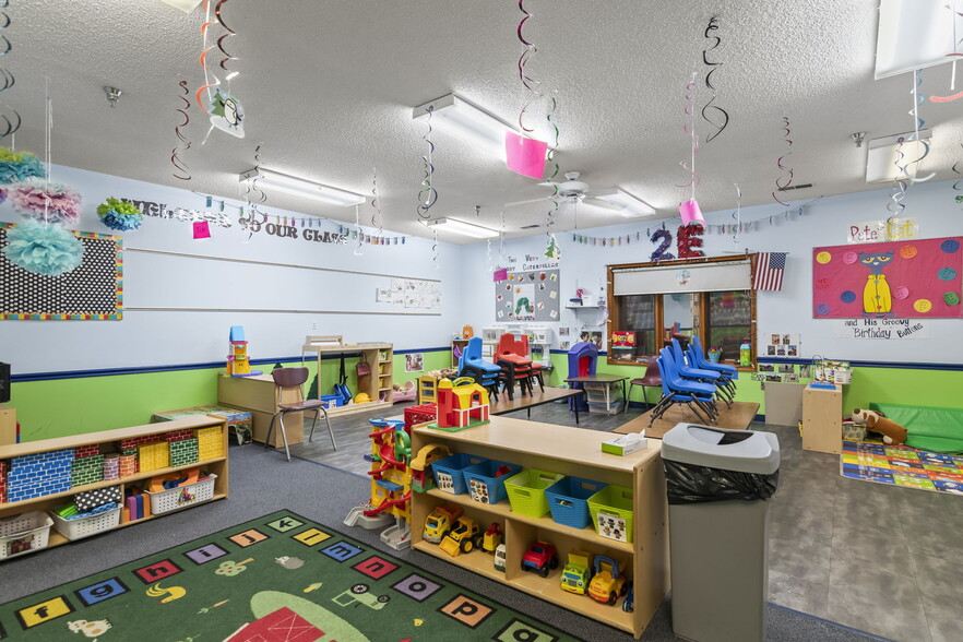 More Photos Of 805 Chatham Rd, Springfield Schools For Sale
