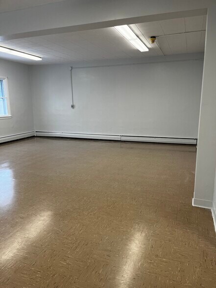 More Photos Of 49 Jefferson St, Phoenix Specialty For Lease