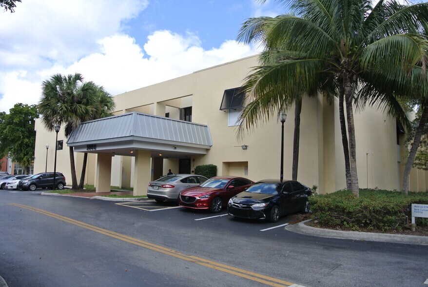 More Photos Of 3800 W Broward Blvd, Fort Lauderdale Office For Sale