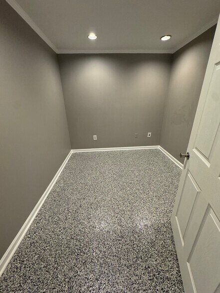More Photos Of 136 Person St, Fayetteville Storefront Retail Office For Lease