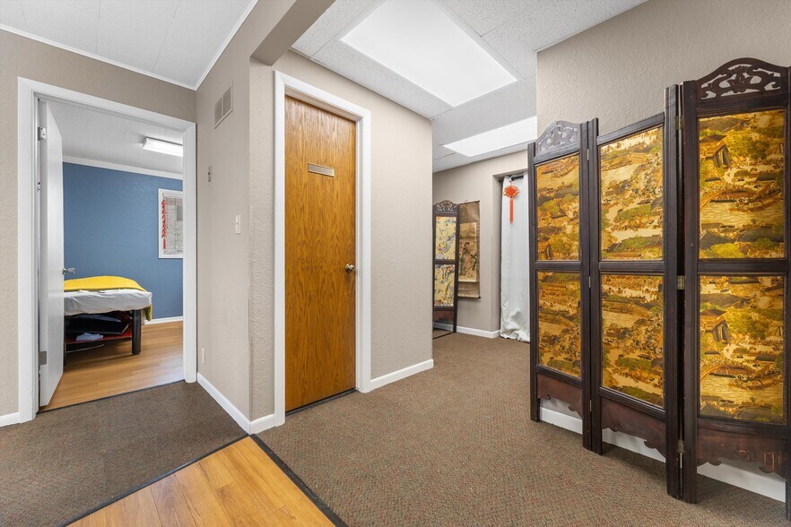 More Photos Of 11801 W Janesville Rd, Hales Corners Office For Sale