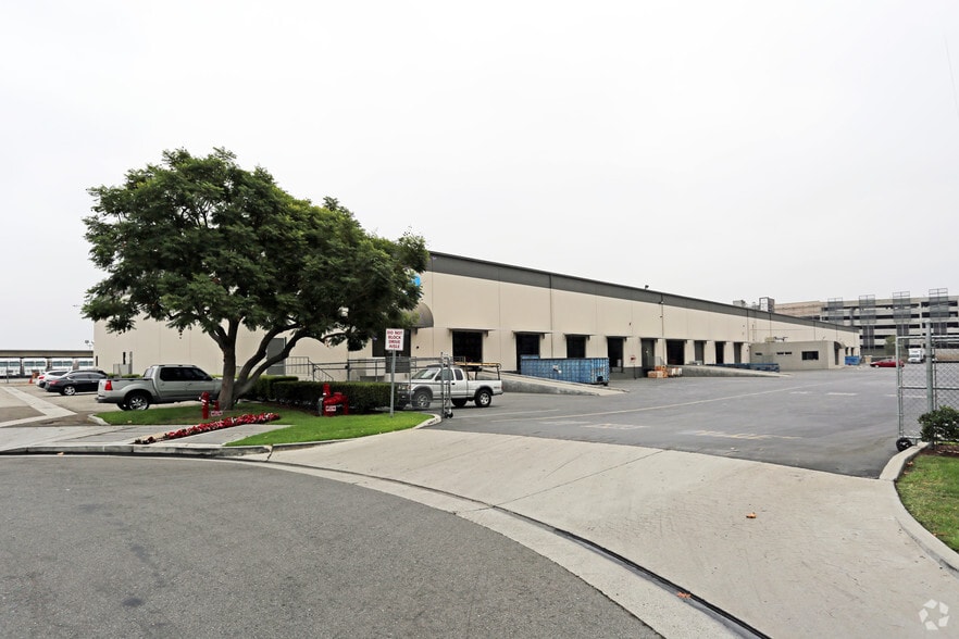 More Photos Of 1222 E Howell Ave, Anaheim Distribution For Lease