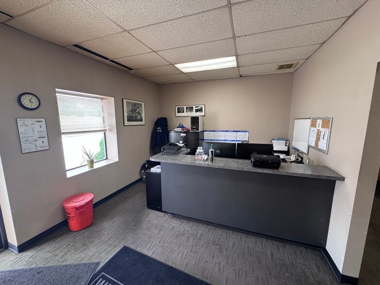 More Photos Of 3345 Fort Harrison Rd, Terre Haute Warehouse For Sale