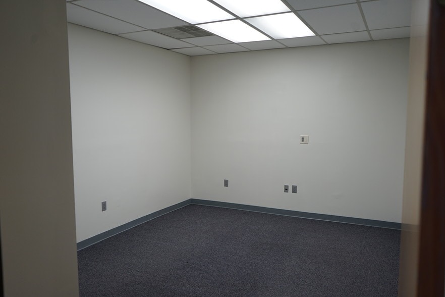 More Photos Of 500 Davistown Rd, Blackwood Industrial For Sale
