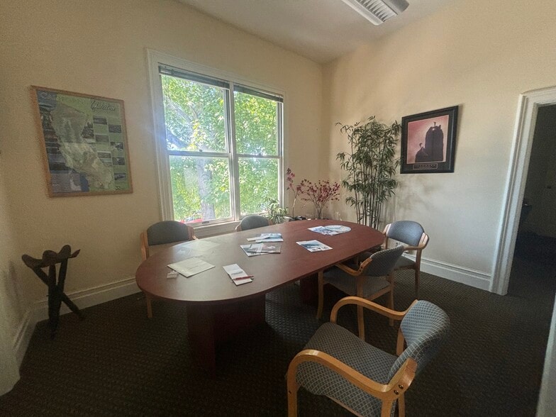 More Photos Of 403 Martin Luther King Jr., Oakland Office For Sale