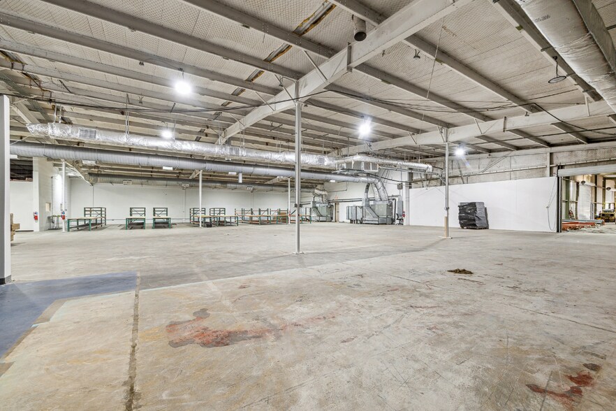 More Photos Of 25635 Southwest Fwy, Rosenberg Industrial For Lease