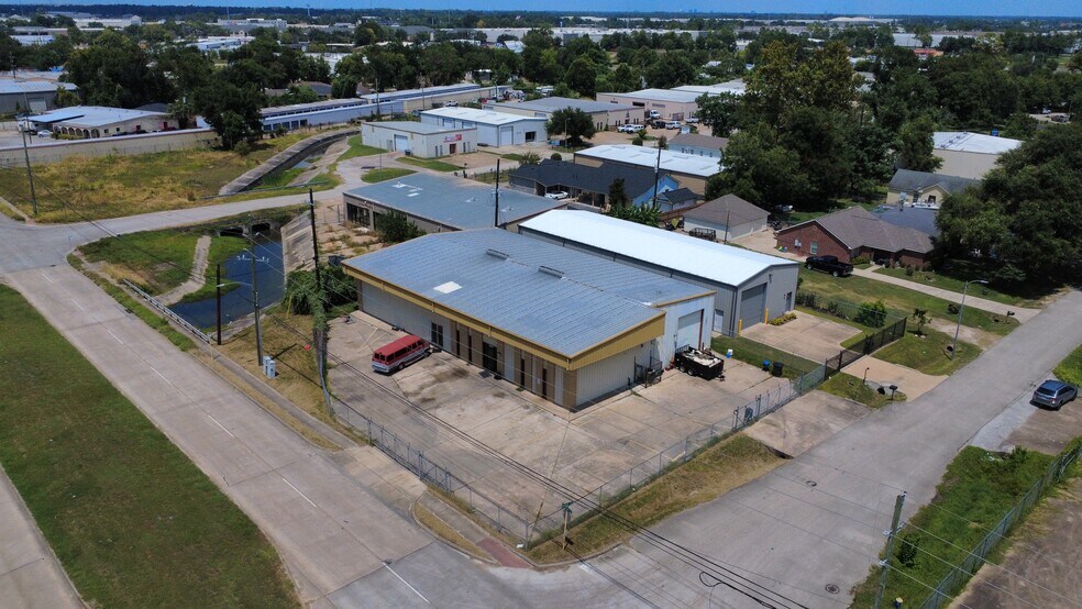 More Photos Of 6040 N Gessner Rd, Houston Light Distribution For Lease