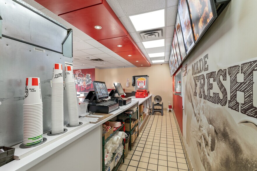More Photos Of 224 Edmonton Trail, Airdrie Fast Food For Sale