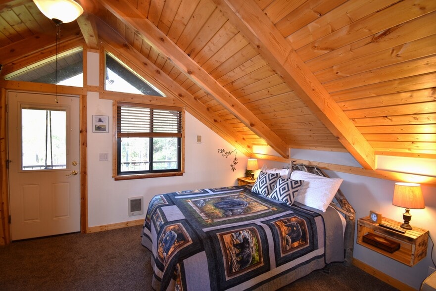 More Photos Of 3555 Yale Kilgore Rd, Island Park Multifamily For Sale