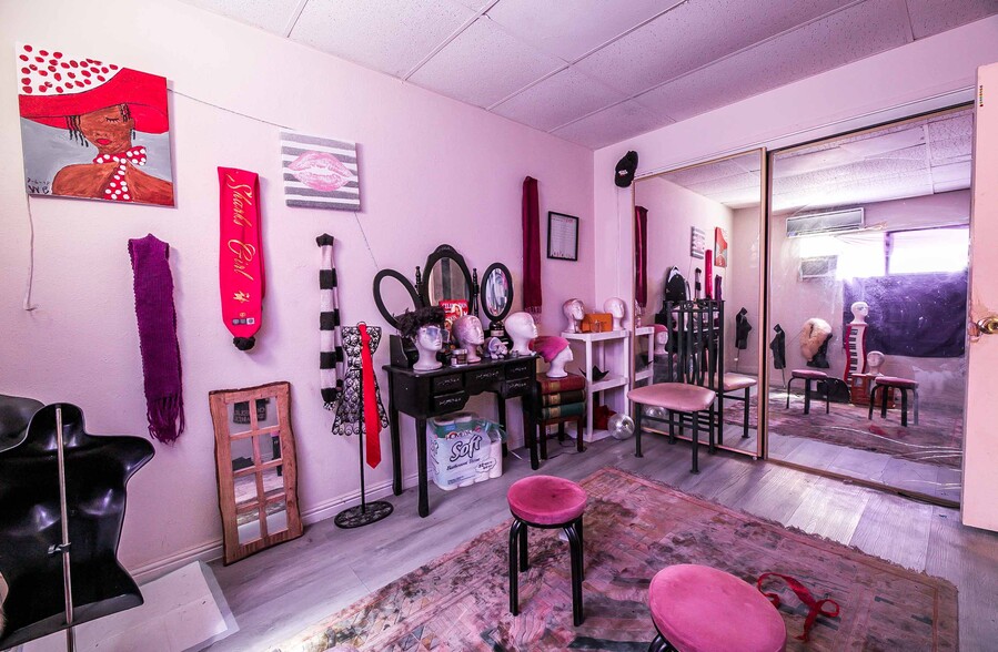 More Photos Of 239 W Cleveland Ave, Las Vegas Apartments For Sale