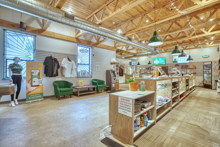 More Photos Of 6924 N 79th St, Niwot Warehouse For Sale