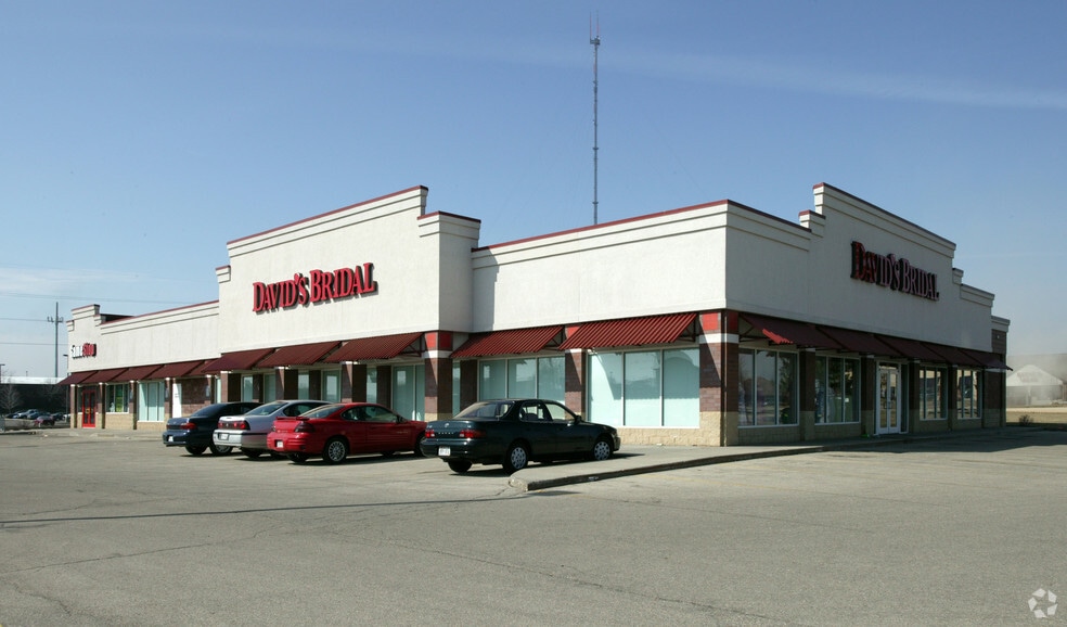 Primary Photo Of 8118 Mineral Point Rd, Madison Freestanding For Lease
