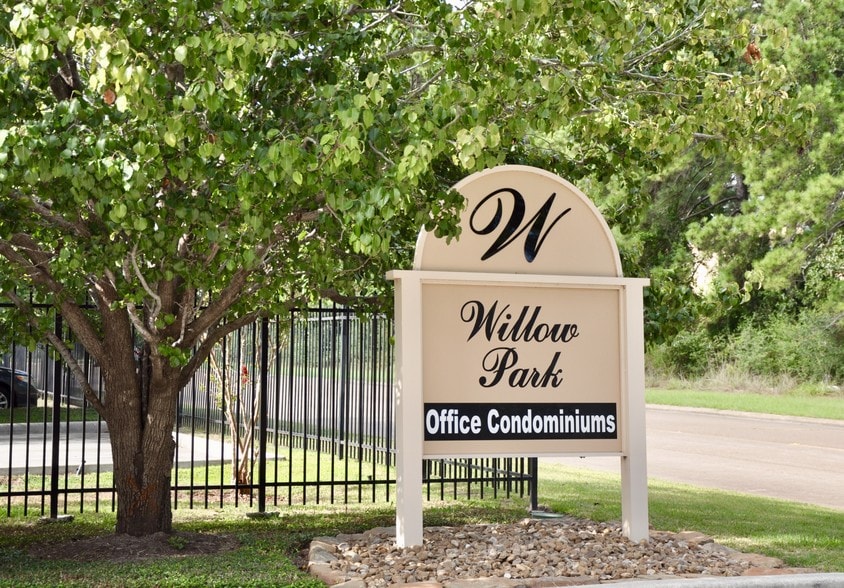 More Photos Of 12824 Willow Centre Dr, Houston Medical For Sale