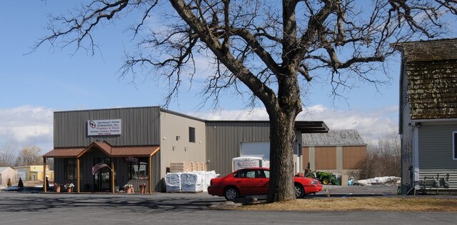 Primary Photo Of 1252 Saratoga Rd, Ballston Spa Light Distribution For Sale