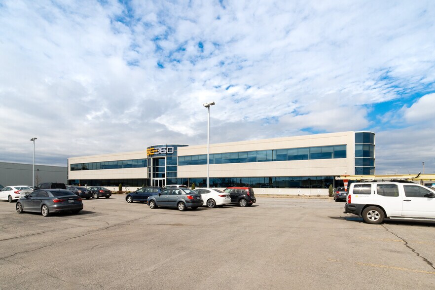 Primary Photo Of 2425 Pitfield, Montréal Flex For Lease