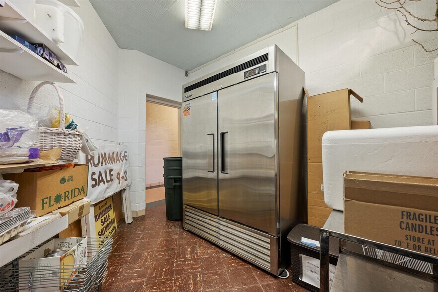 More Photos Of 725 Navarre Ave, Toledo Religious Facility For Sale