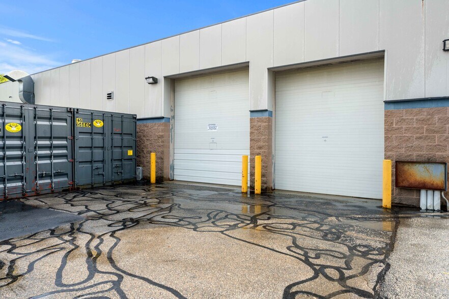 More Photos Of 63 Neck Rd, Haverhill Light Manufacturing For Sale