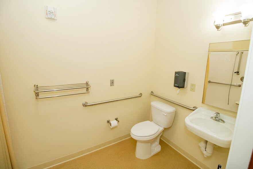 More Photos Of 224 E Central Ave, Andover Rehabilitation Center For Sale