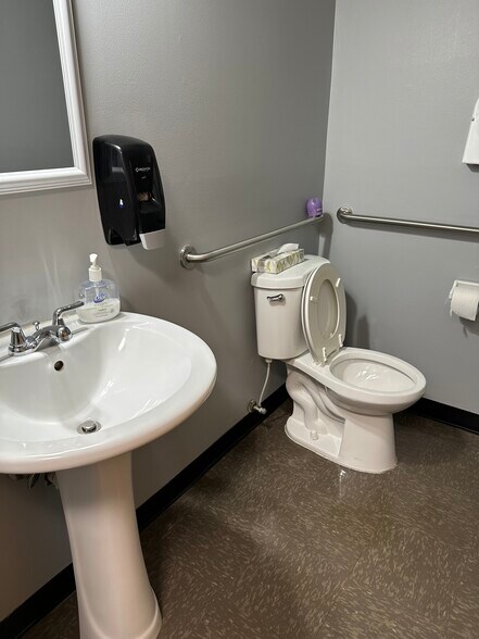 More Photos Of 8180 Dream St, Florence Office For Lease