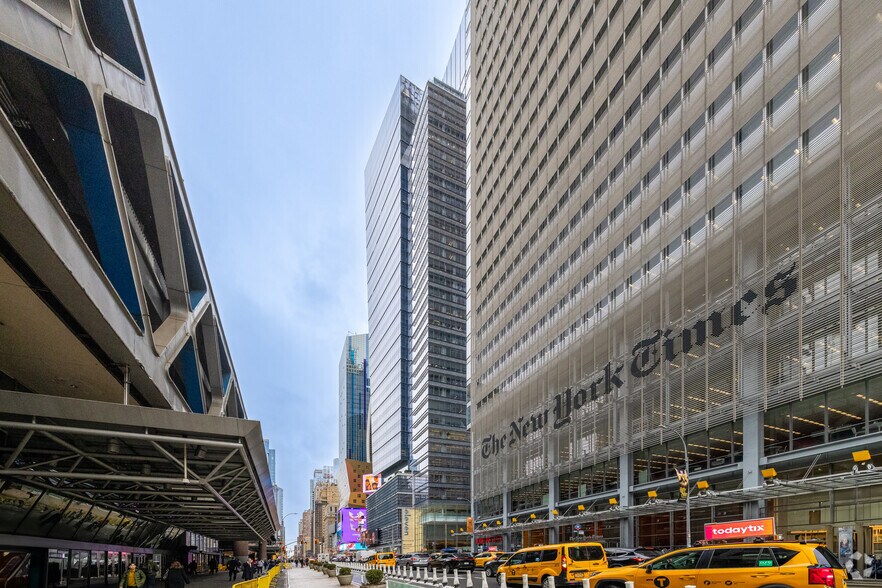 More Photos Of 11 Times Sq, New York Office For Lease