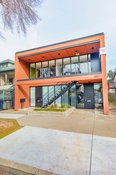 More Photos Of 2321 P St, Sacramento Office For Lease