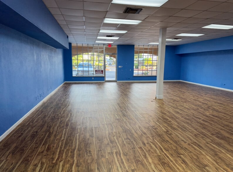 More Photos Of 7050 Winkler Rd, Fort Myers Restaurant For Lease