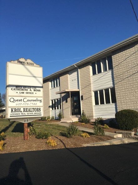 More Photos Of 88 Lakedale Dr, Lawrenceville Office For Lease