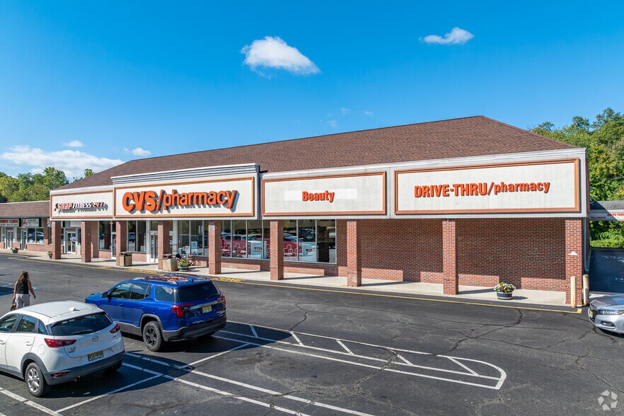 More Photos Of 109-115 Skyline Dr, Ringwood Unknown For Lease