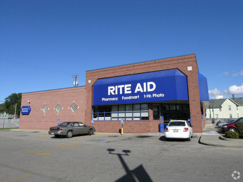 Primary Photo Of 3402 Clark Ave, Cleveland Drugstore For Lease