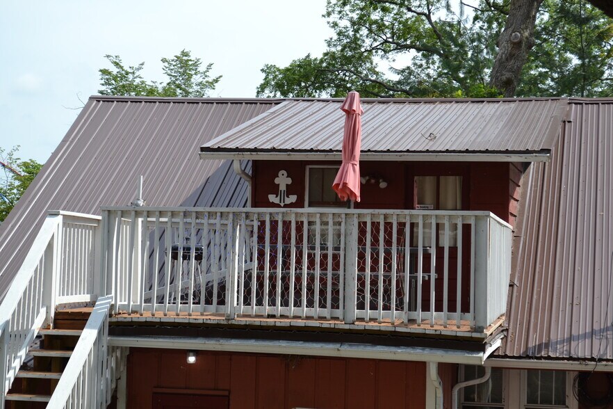 More Photos Of 2373 Untalulti Dr, Monticello Specialty For Sale