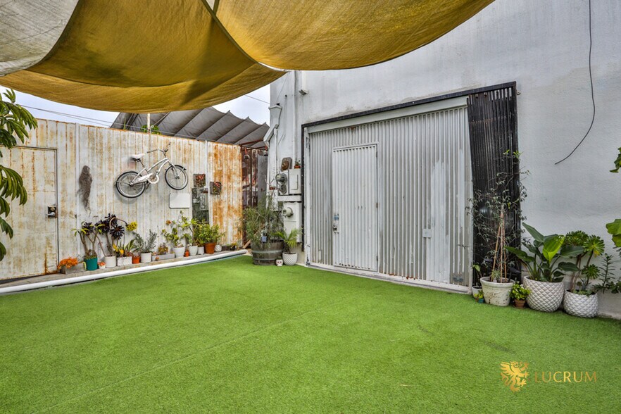 More Photos Of 12513-12515 Venice Blvd, Los Angeles Storefront For Sale