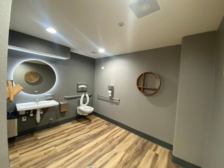 More Photos Of 236 W 6th St, Reno Medical For Lease