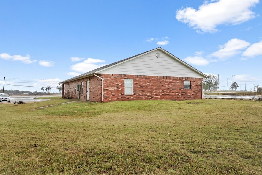 More Photos Of 9040 S Highway 51, Broken Arrow Office For Lease