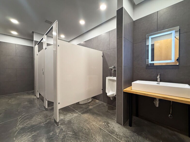 More Photos Of 8989 Weier Rd, Pevely Industrial For Sale