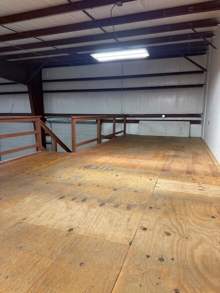 More Photos Of 6334 Philips Hwy, Jacksonville Light Distribution For Lease