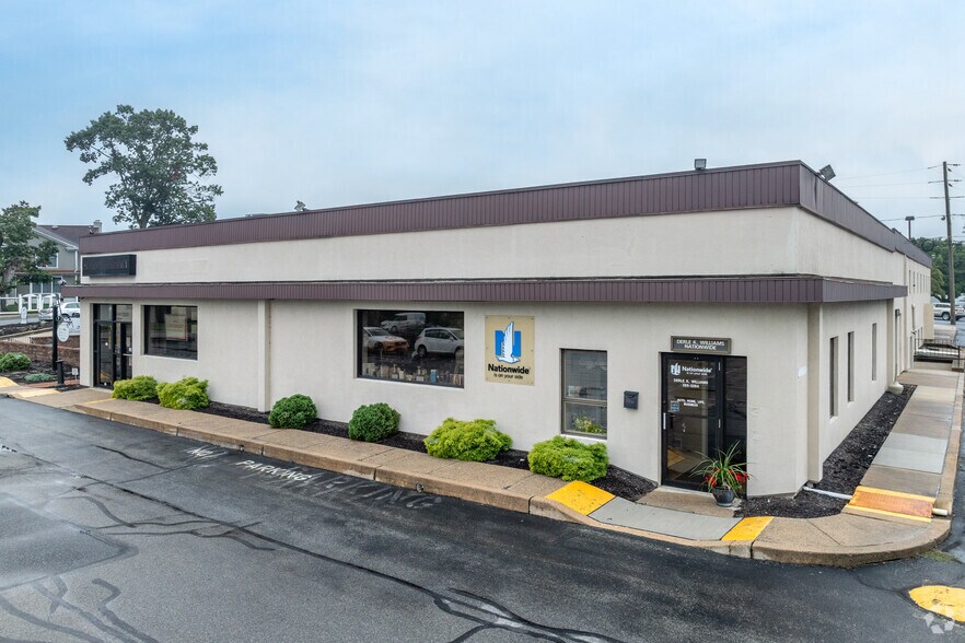 More Photos Of 2 College Ave, Mountville Office For Lease