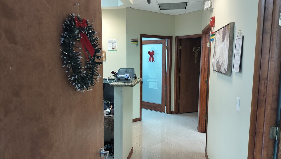 More Photos Of 5803 NW 151st St, Miami Lakes Office For Sale