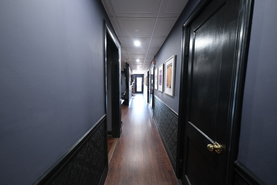 More Photos Of 506-512 Main St, Warren Storefront Retail Residential For Lease