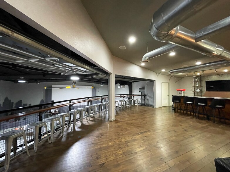 More Photos Of 3700 Thompson St, Austin Loft Creative Space For Lease