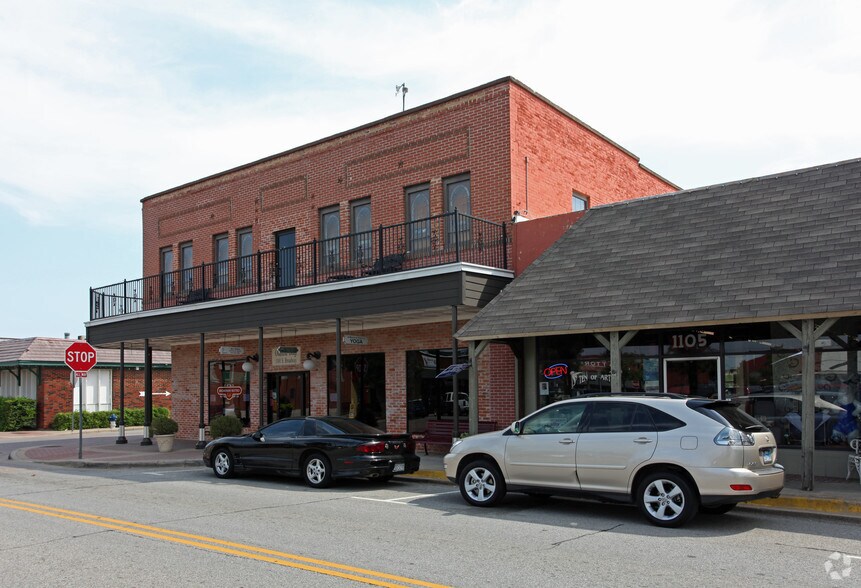 More Photos Of 1101 S Broadway St, Carrollton Freestanding For Sale