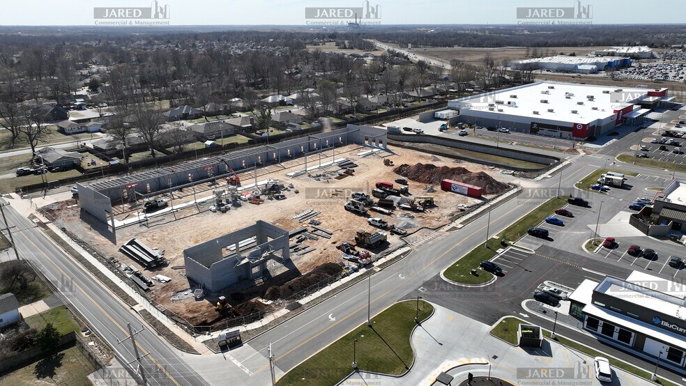 More Photos Of 3444 W Sunshine St, Springfield Storefront For Lease