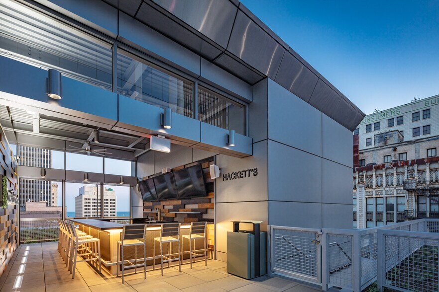 More Photos Of 131 S Dearborn St, Chicago Office For Lease