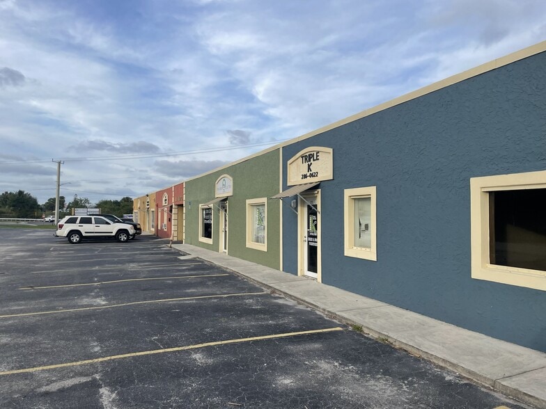 More Photos Of 1205-1217 SE Dixie Cutoff Rd, Stuart Light Distribution For Lease