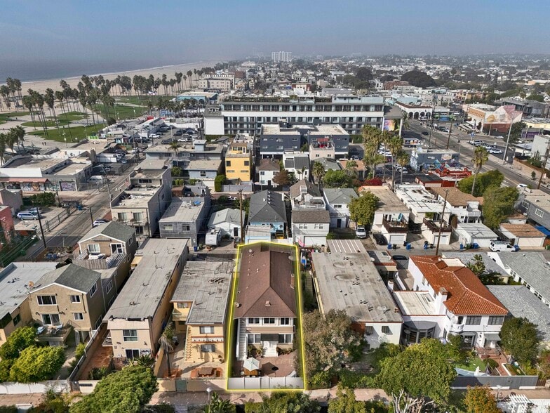 More Photos Of 23 19th Ave, Venice Apartments For Sale