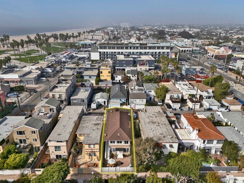 More Photos Of 23 19th Ave, Venice Apartments For Sale