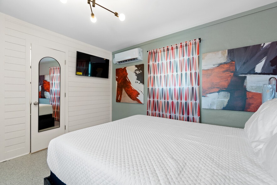 More Photos Of 3155 W Highway 98, Port Saint Joe Hotel For Sale