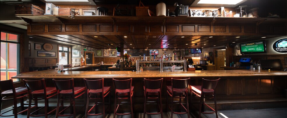 More Photos Of 4195 Washington St, Boston Bar For Sale