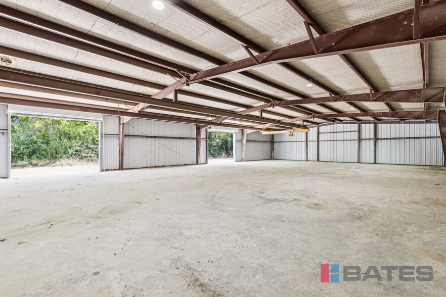 More Photos Of 1101 S Hampton Rd, DeSoto Showroom For Sale